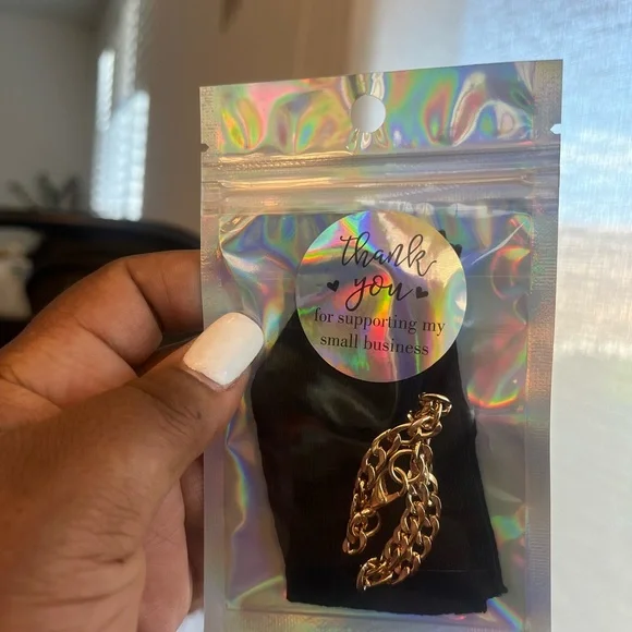 Labubu Mask and Chain - Picture 4 of 4